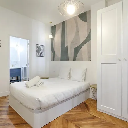 Convivialite Pour 8 Personnes - Parc Monceau アパート *